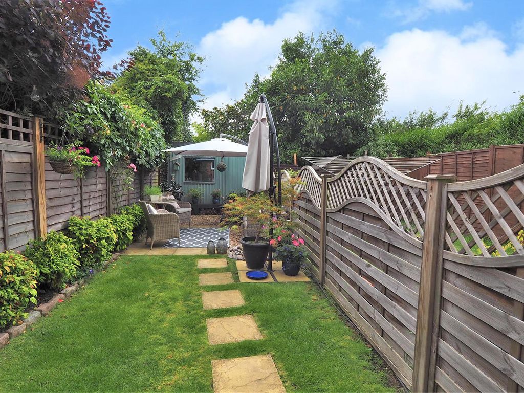 2 bed cottage for sale in The Street, Bearsted, Maidstone ME14, £360,000