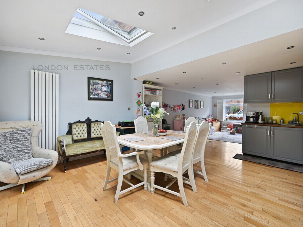 4 bed terraced house for sale in Oliver Close, Chiswick W4, £950,000