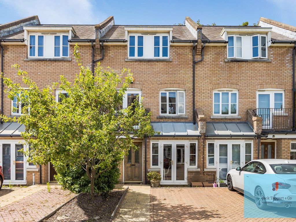 4 bed town house for sale in Cambridge Grove, Hove BN3, £650,000