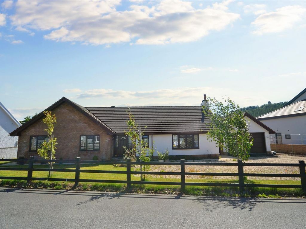 4 bed detached bungalow for sale in Llanarthney, Carmarthen SA32, £425,000