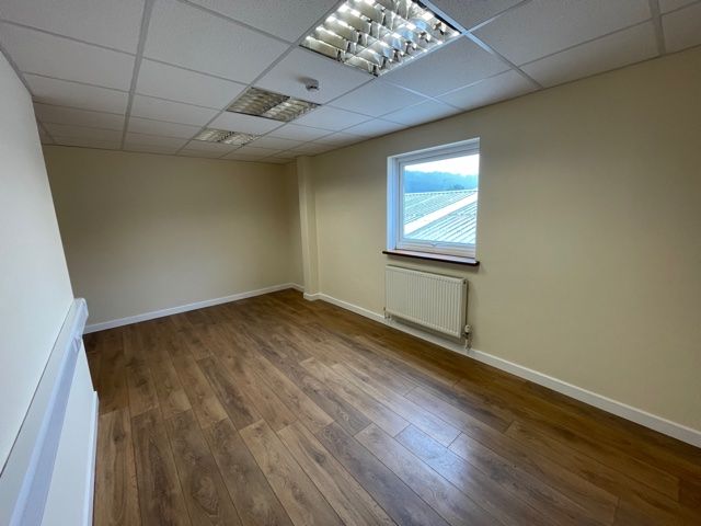 Office to let in Moy Road Industrial Estate, Taffs Well CF15, £4,140 pa