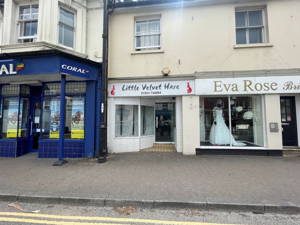 Retail premises to let in High Street, Storrington, Pulborough RH20, £7,000 pa