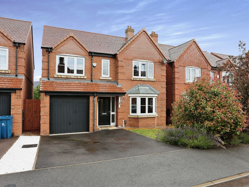 4 bed detached house for sale in Starnhill Way, Bingham NG13, £360,000