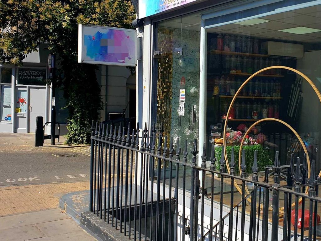 Retail premises to let in Caledonian Road, London N1, £100,800 pa