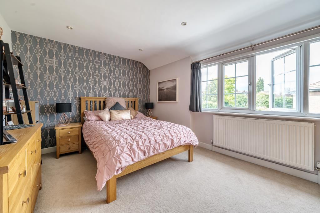 3 bed detached house for sale in Windsor, Berkshire SL4, £550,000