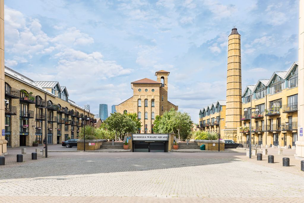 2 bed flat for sale in Burrells Wharf Square, London E14, £450,000