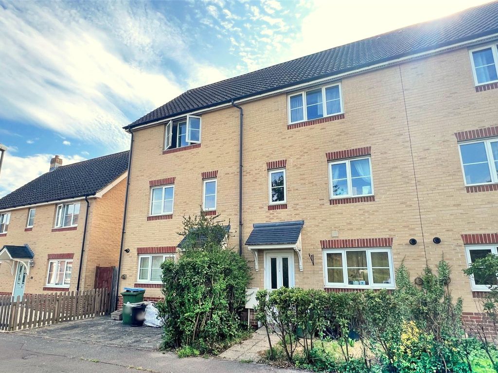 4 bed end terrace house to rent in Olliver Acre, Wick, Littlehampton, West Sussex BN17, £1,795 pcm