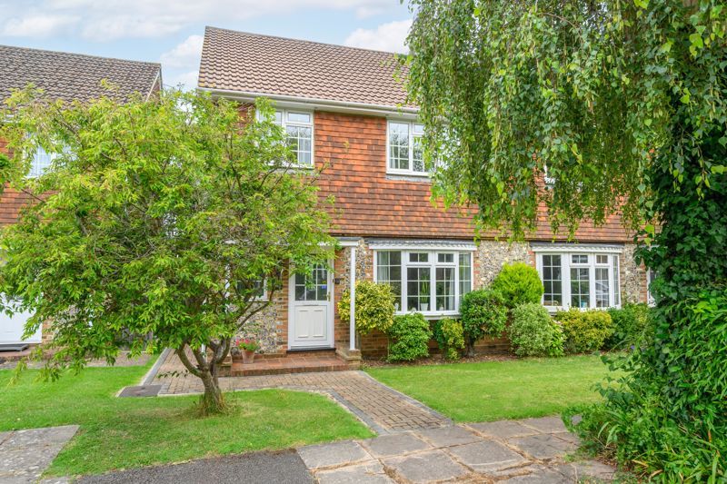 3 bed end terrace house for sale in The Paddocks, Great Bookham, Bookham, Leatherhead KT23, £615,000