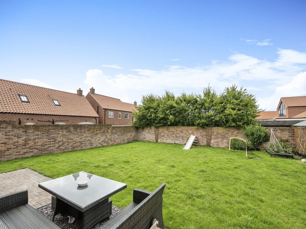 4 bed detached house for sale in Metcalfe Court, Everton, Doncaster DN10, £460,000