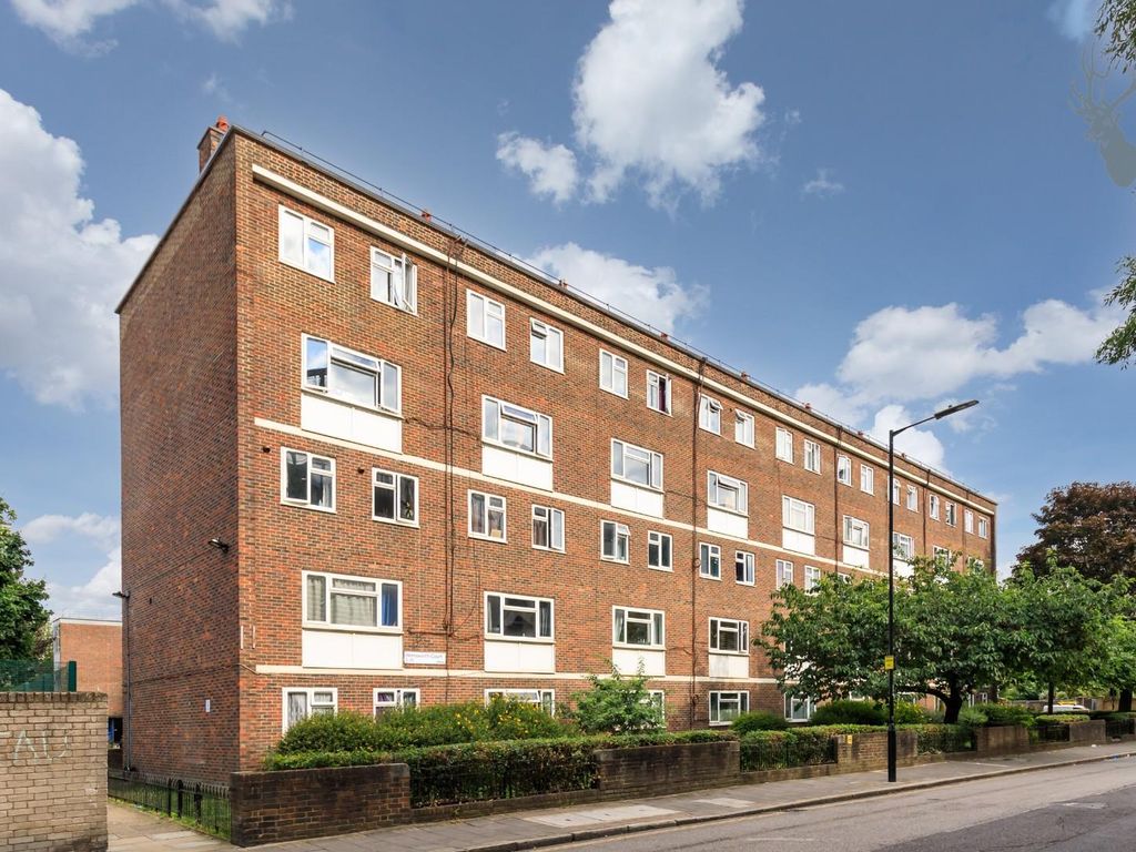 3 bed flat for sale in Hobbs Place Estate, London N1, £475,000