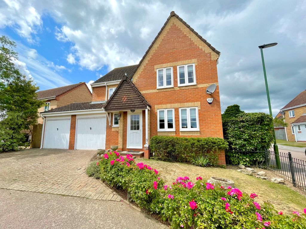 4 bed detached house for sale in Toddington Park, Littlehampton, West Sussex BN17, £499,950