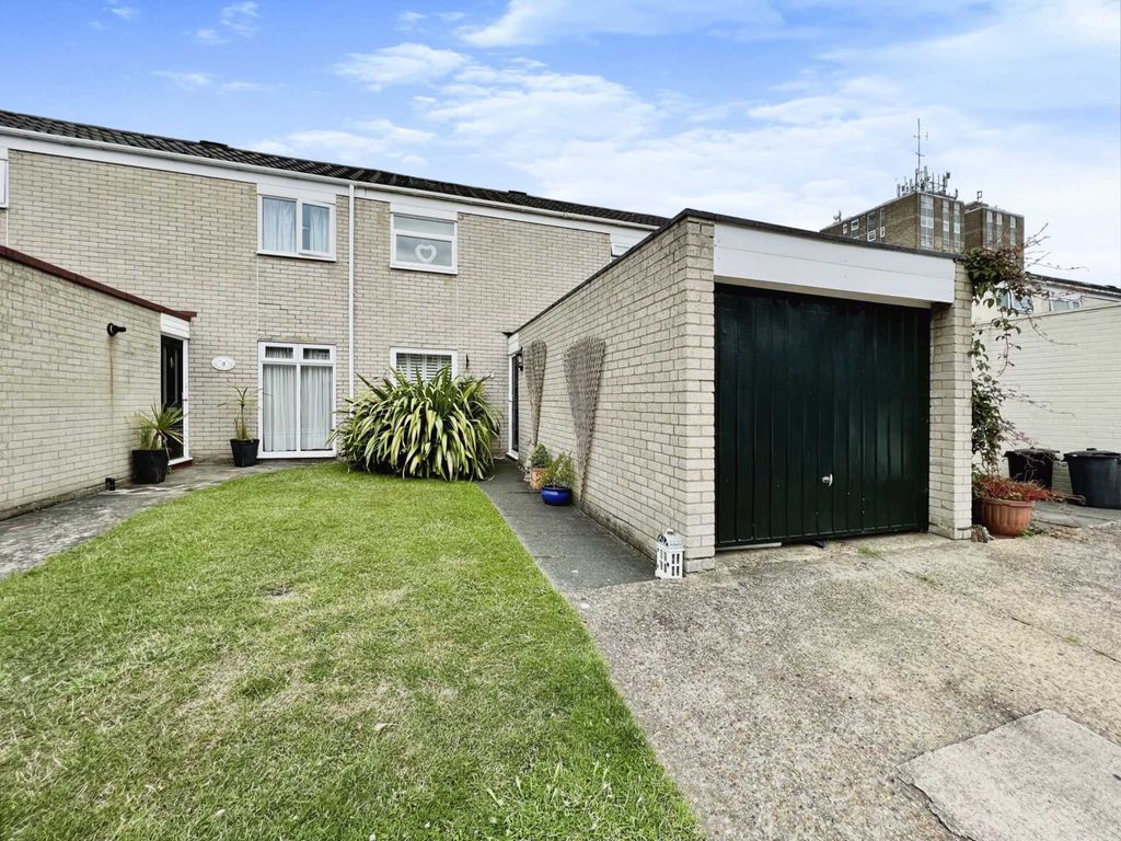 3 bed terraced house for sale in Coverley Close, Brentwood CM13, £400,000