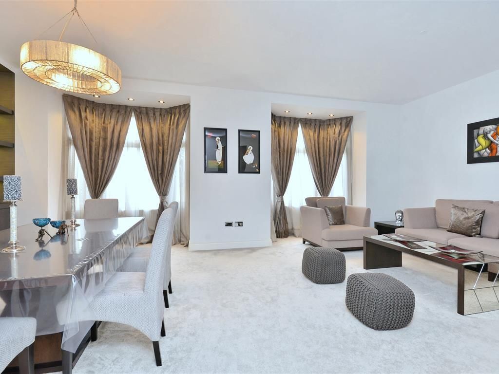3 bed flat to rent in Abbey Court, Abbey Road, St John's Wood, London NW8., £4,697 pcm