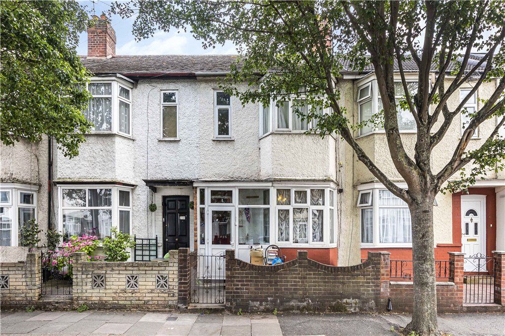 3 bed terraced house for sale in Varley Road, London E16, £400,000