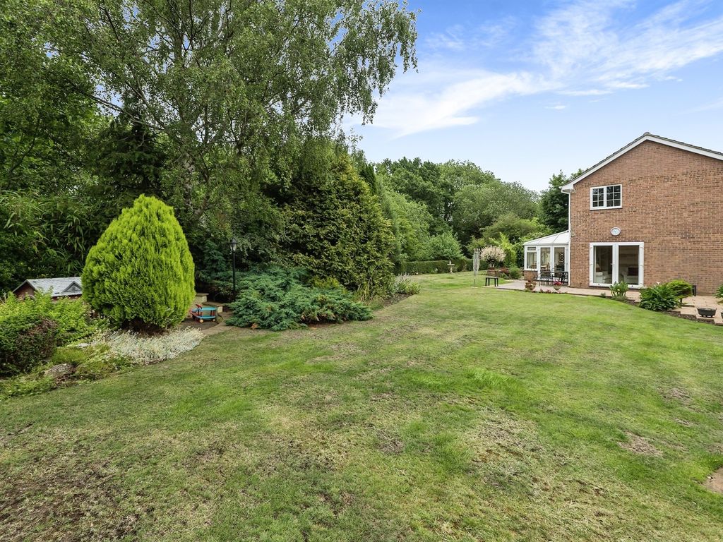 3 bed detached house for sale in The Keep, Bristol BS30, £450,000