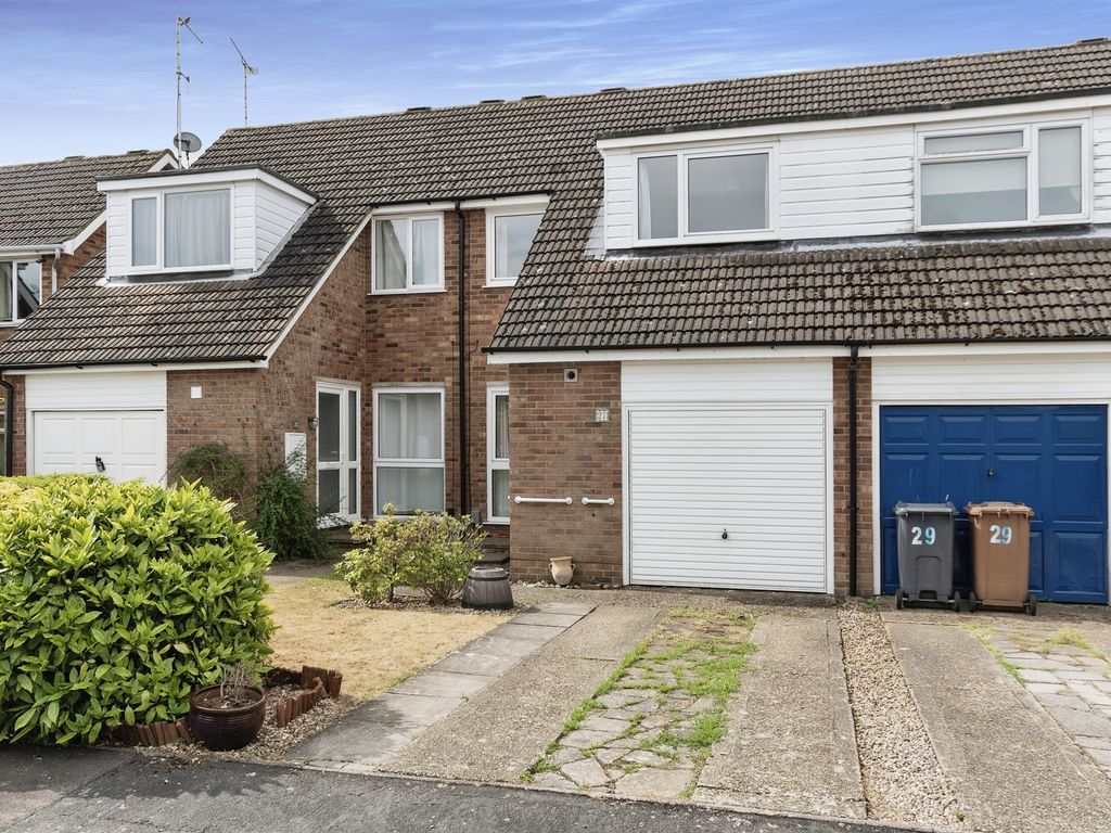 3 bed terraced house for sale in Haddon Close, Stevenage SG2, £350,000