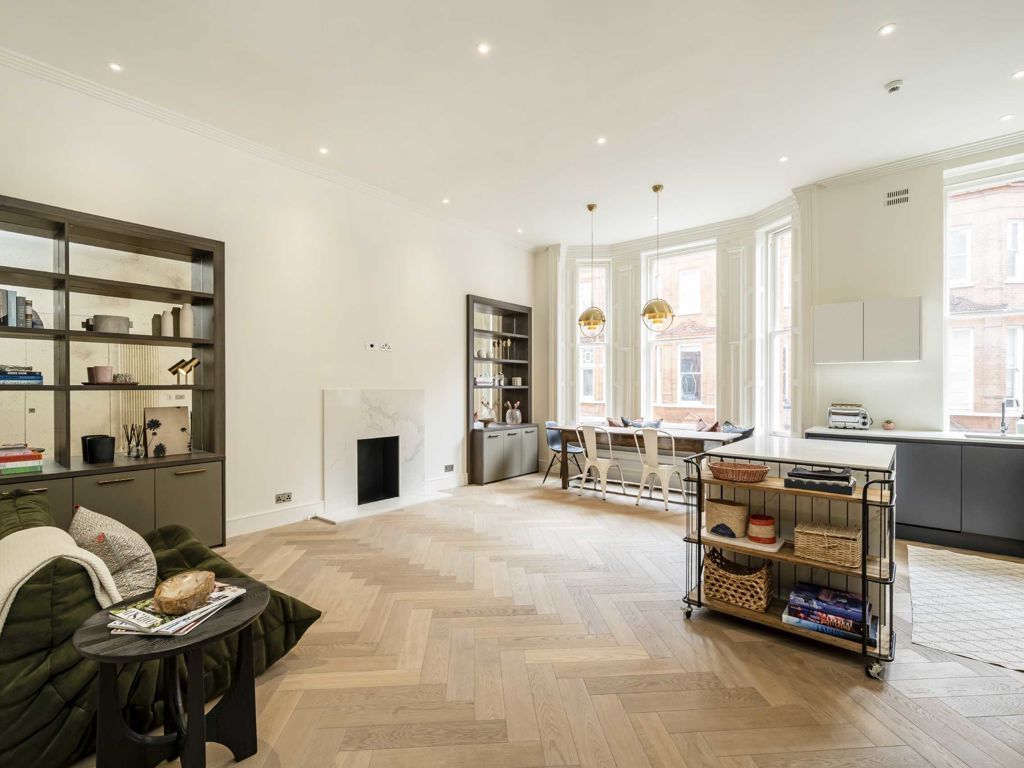 2 bed flat for sale in Draycott Place, London SW3, £2,100,000