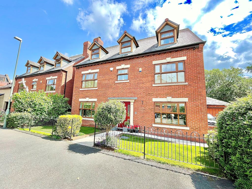 6 bed detached house for sale in Douglas Lane, Grimsargh, Preston PR2, £600,000