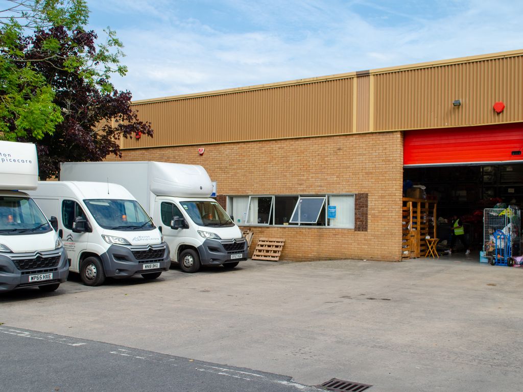 Light industrial to let in Lynx Crescent, Weston-Super-Mare BS24, Non quoting