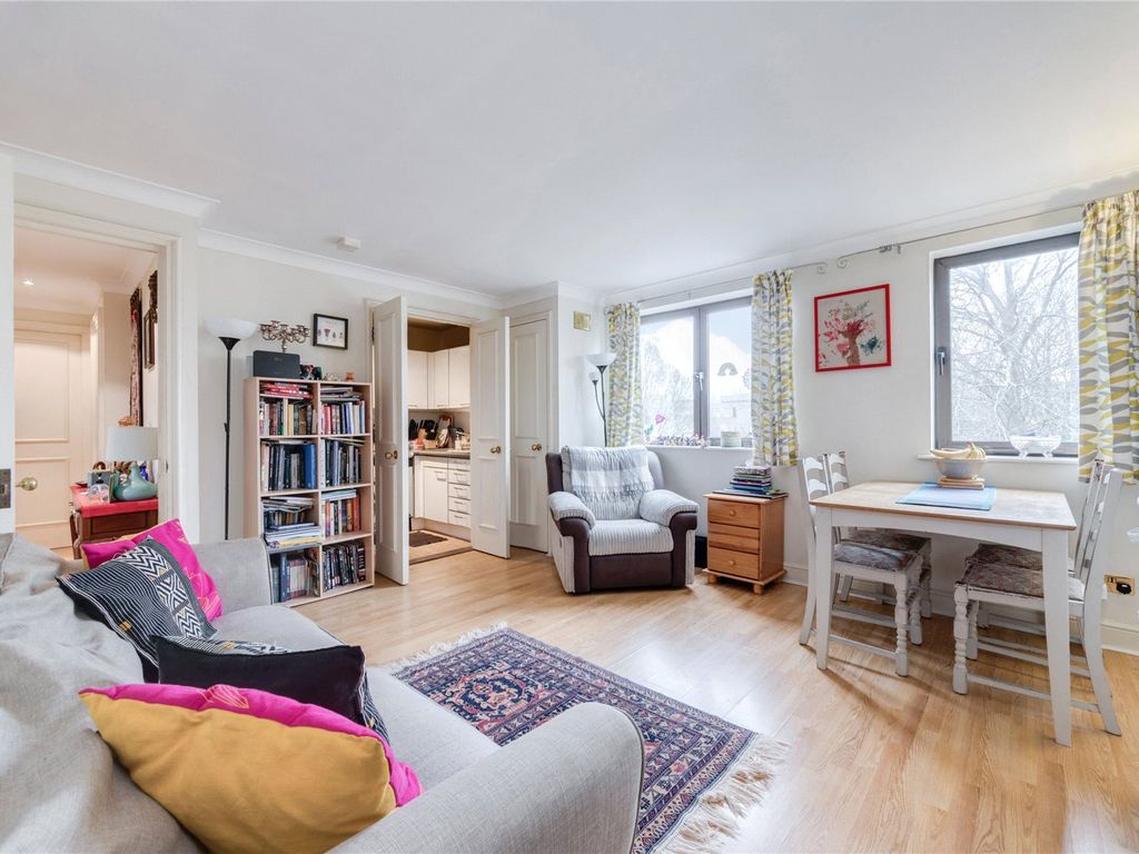2 bed maisonette for sale in Cumberland Mills Square, Cubitt Town E14, £450,000