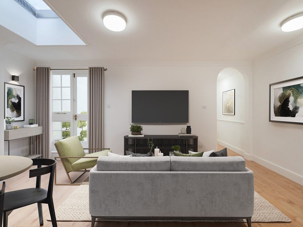 1 bed flat for sale in Devonshire Terrace, Bayswater W2, £530,000