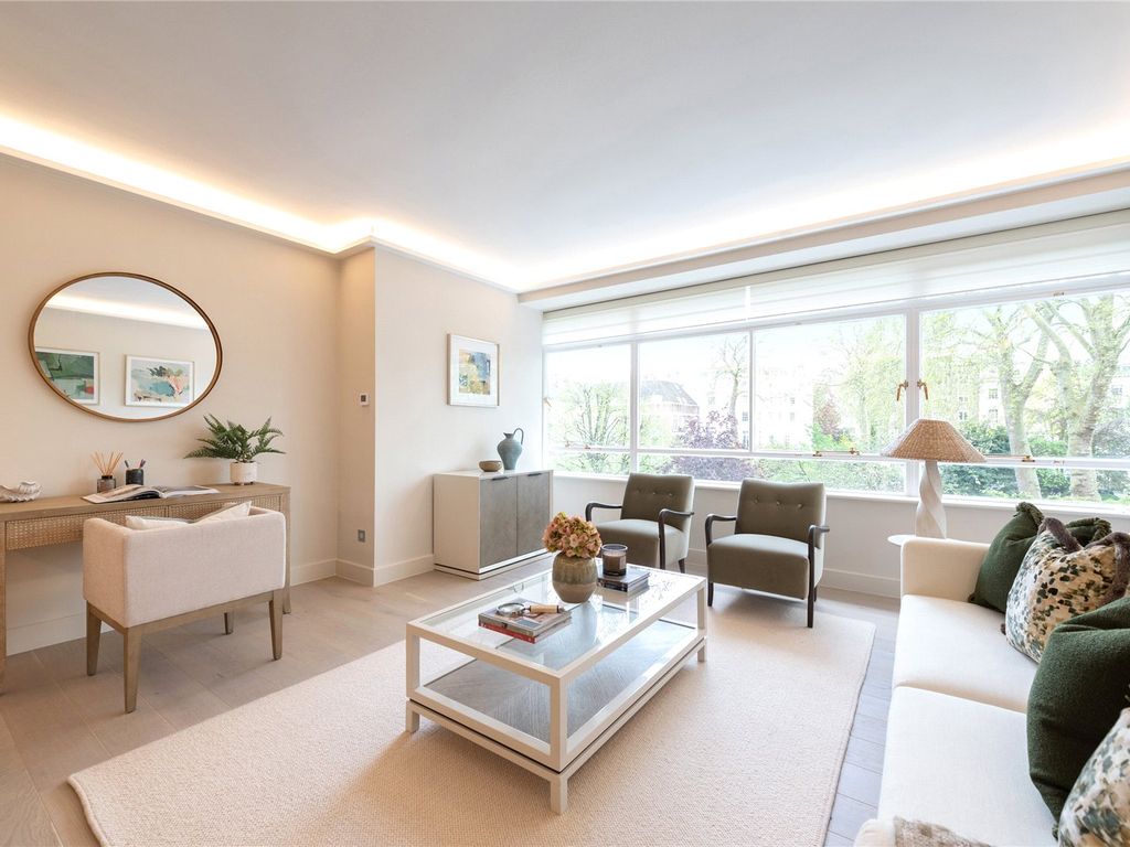 2 bed flat for sale in Chelwood House, Gloucester Square W2, £1,795,000