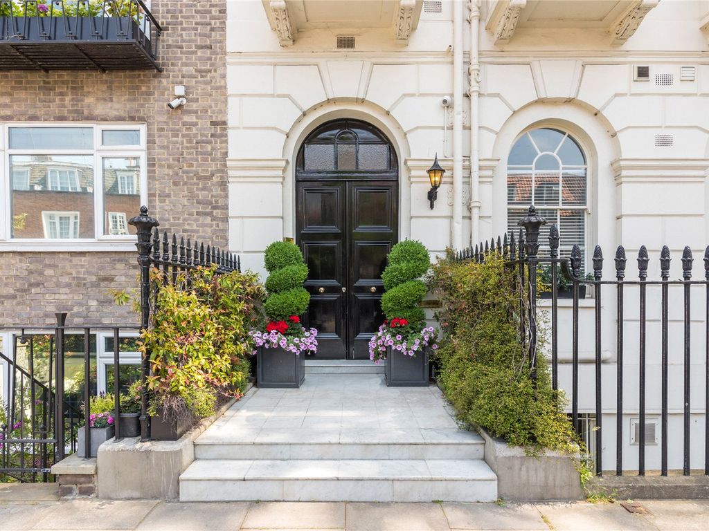 2 bed flat for sale in Hyde Park Street, Hyde Park W2, £1,400,000