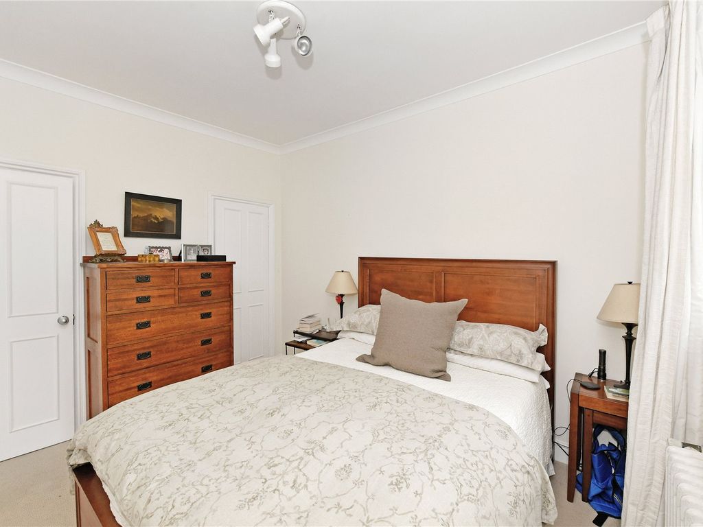 2 bed flat for sale in Hyde Park Street, Hyde Park W2, £1,400,000