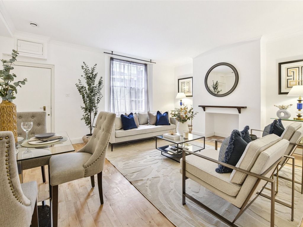 2 bed flat for sale in Claverton Street, Pimlico SW1V, £650,000