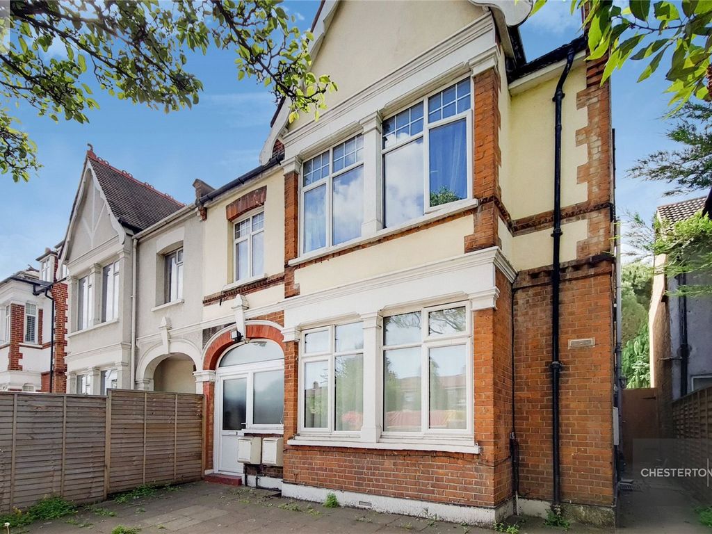 2 bed flat for sale in Ellesmere Road, Chiswick W4, £650,000