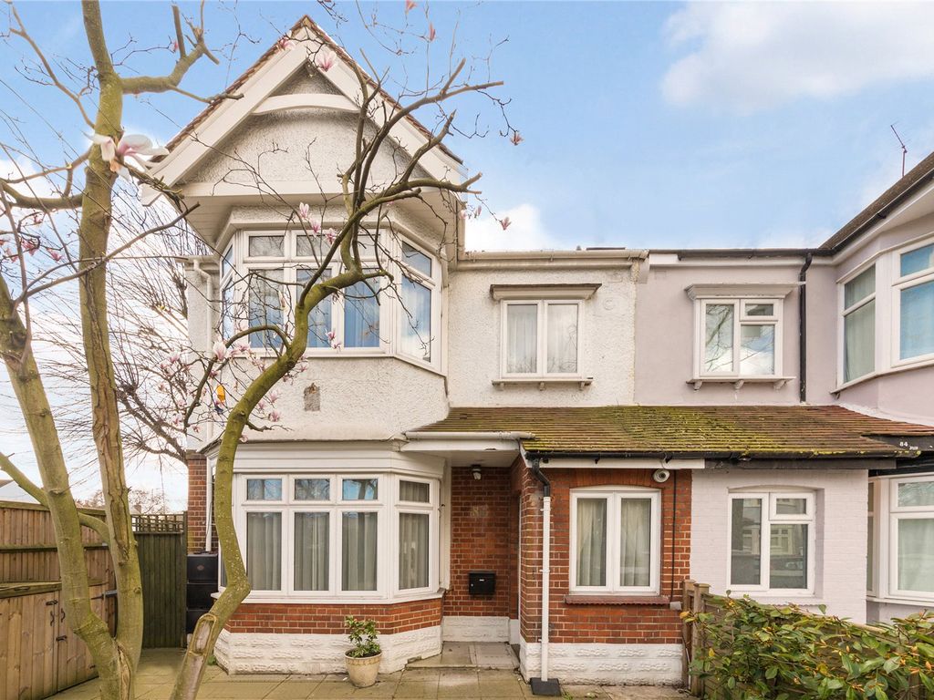 4 bed property for sale in Netheravon Road, Chiswick W4, £1,200,000