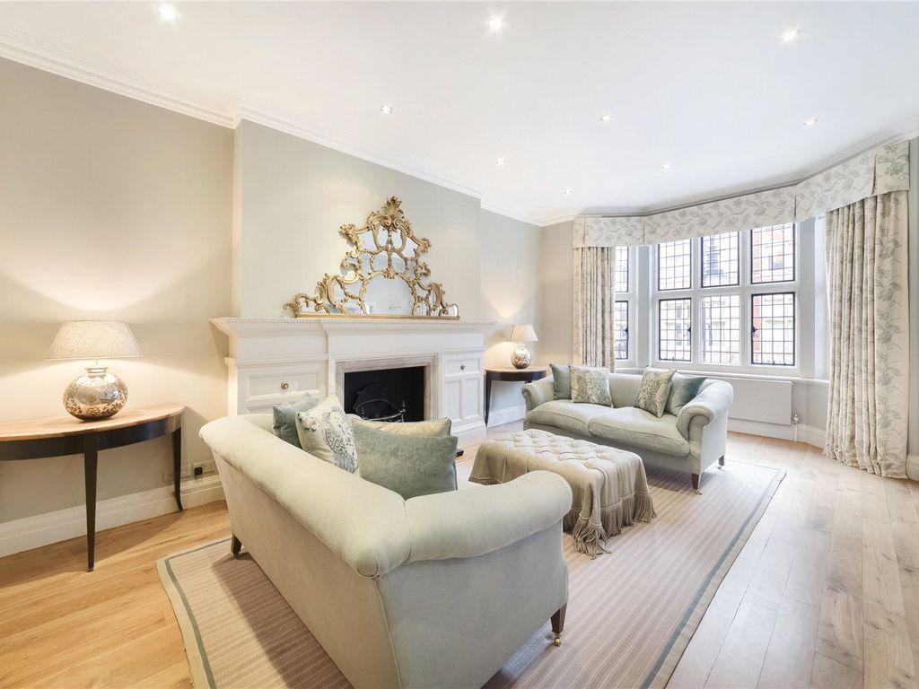 2 bed flat to rent in Mount Street, Mayfair W1K, £7,583 pcm