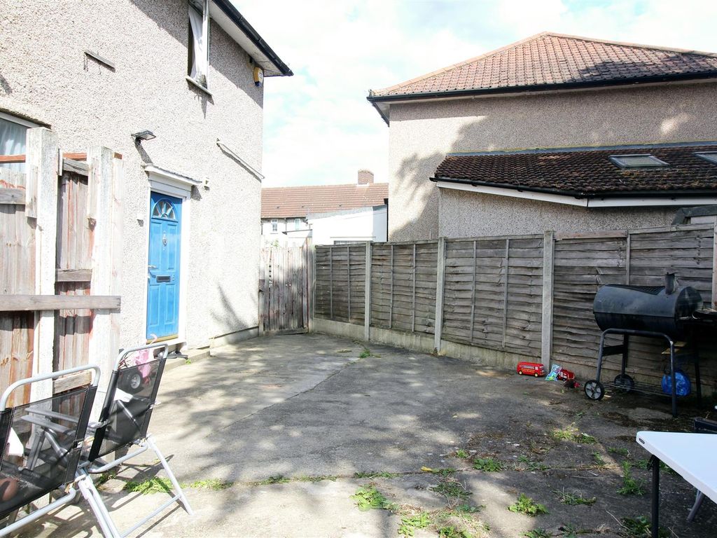 2 bed end terrace house for sale in Alleyndale Road, Becontree, Dagenham RM8, £340,000