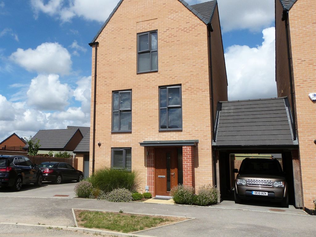 3 bed detached house for sale in Partridge Way, Northstowe, Cambridge CB24, £400,000