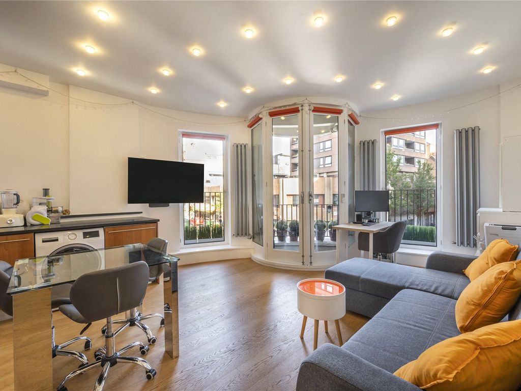 2 bed flat for sale in Marshall Street, Soho W1F, £1,200,000