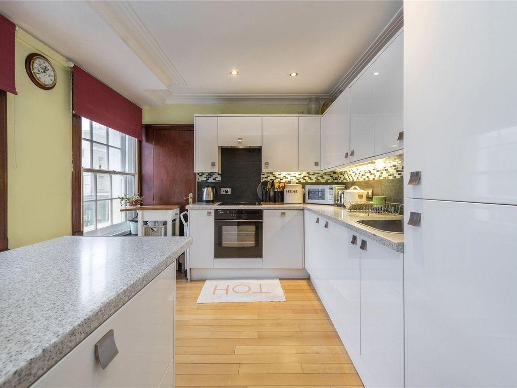 1 bed flat for sale in Gray's Inn Road, St Pancras WC1X, £800,000