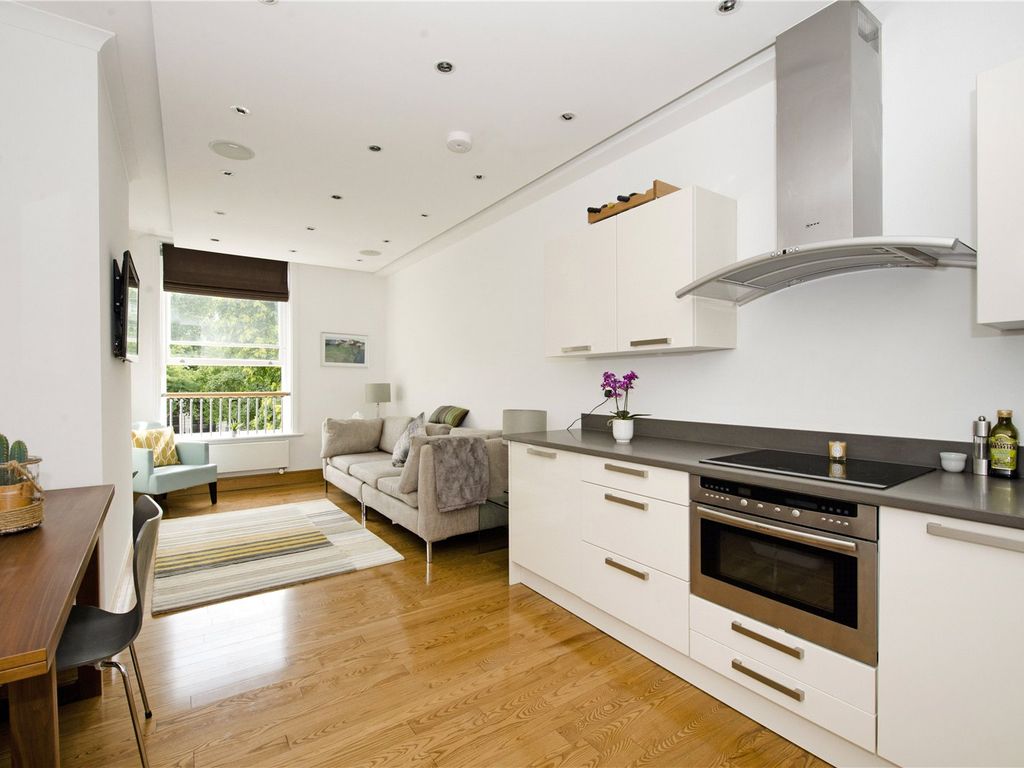 1 bed flat for sale in Bloomsbury Square, Bloomsbury WC1A, £750,000