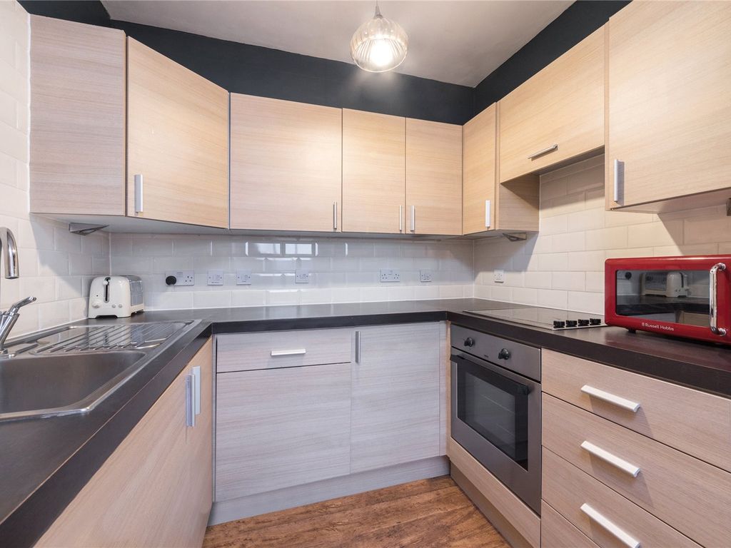 1 bed flat for sale in Offord Road, Barnsbury N1, £375,000