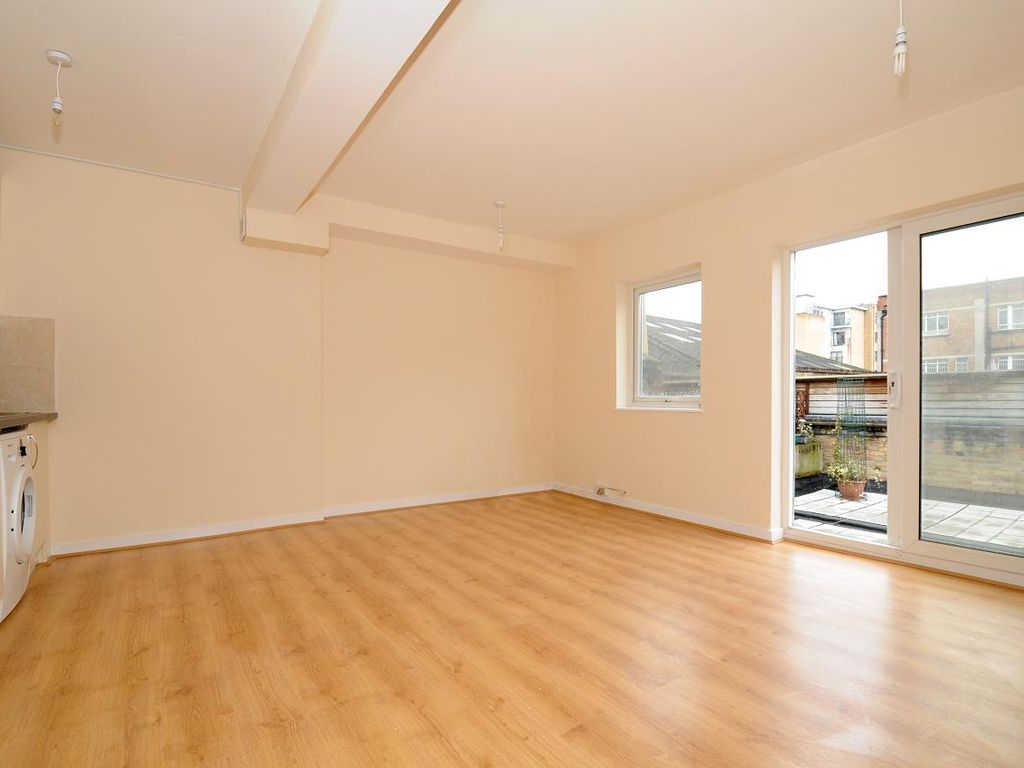 1 bed flat to rent in Chapel Market, Angel N1, £1,900 pcm