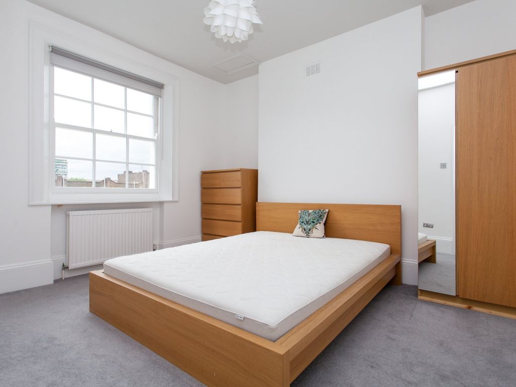 2 bed flat to rent in Thornhill Square, Barnsbury N1, £4,500 pcm