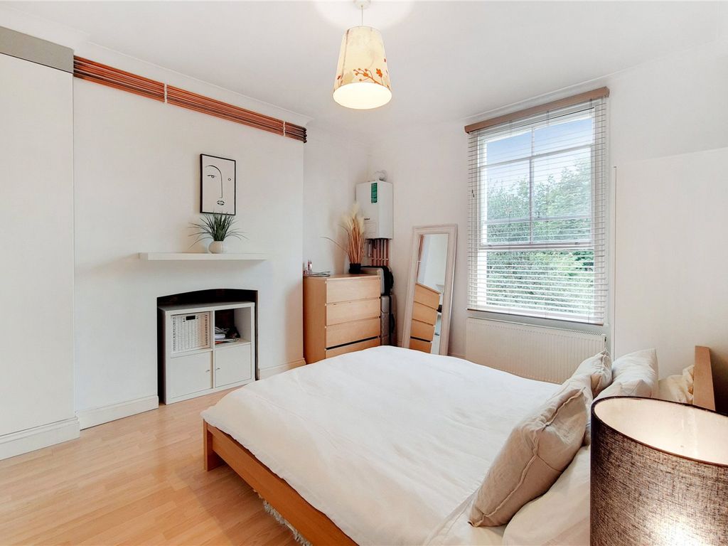 1 bed flat to rent in Bromfelde Road, Clapham SW4, £1,800 pcm
