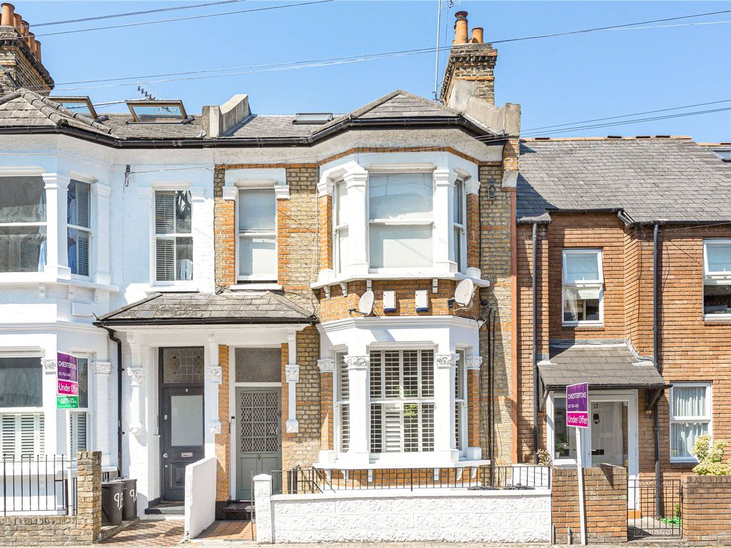3 bed flat for sale in Kathleen Road, Clapham Junction SW11, £995,000