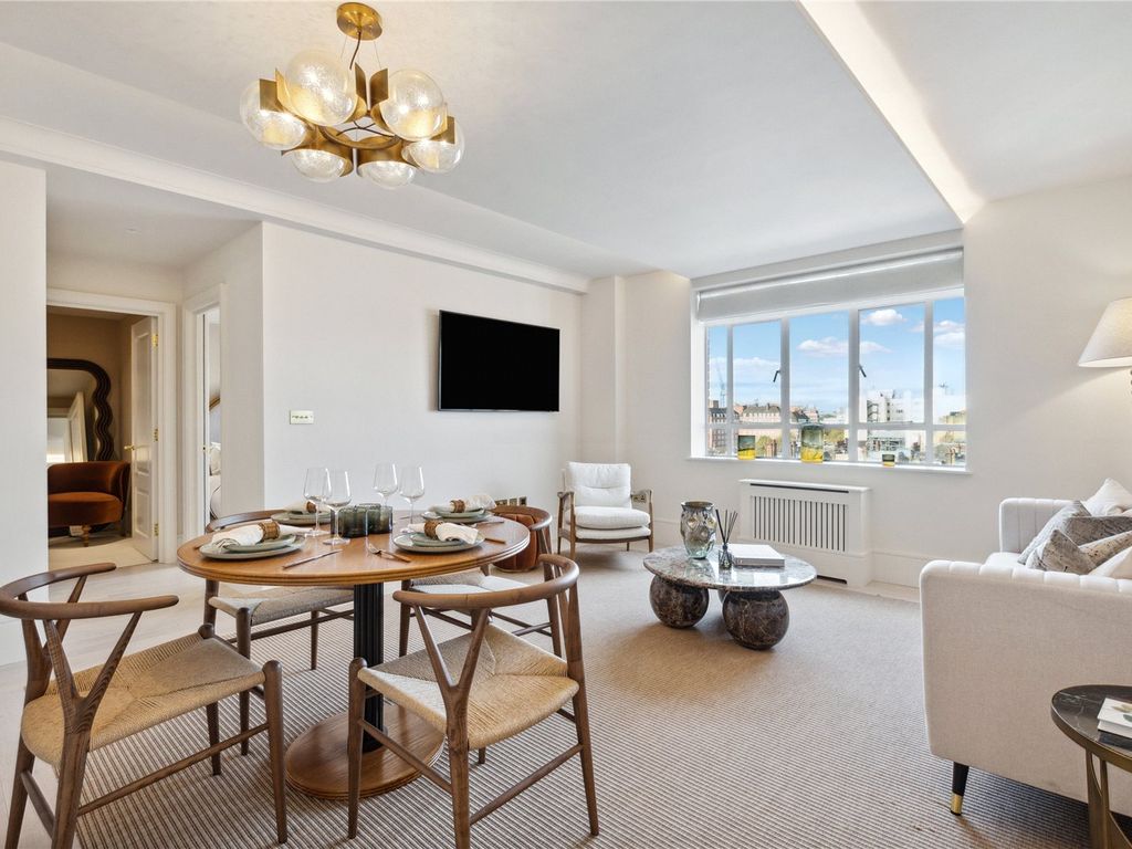 2 bed flat for sale in Whitelands House, Cheltenham Terrace SW3, £1,400,000