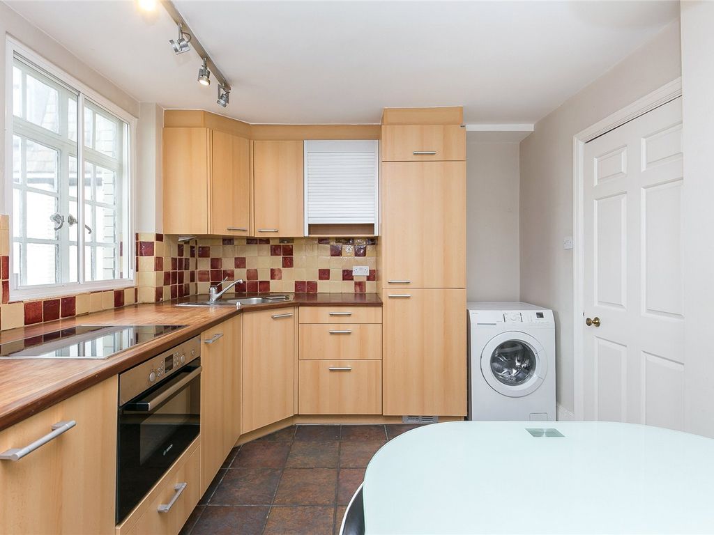 3 bed flat for sale in Chiltern Court, Baker Street NW1, £1,200,000