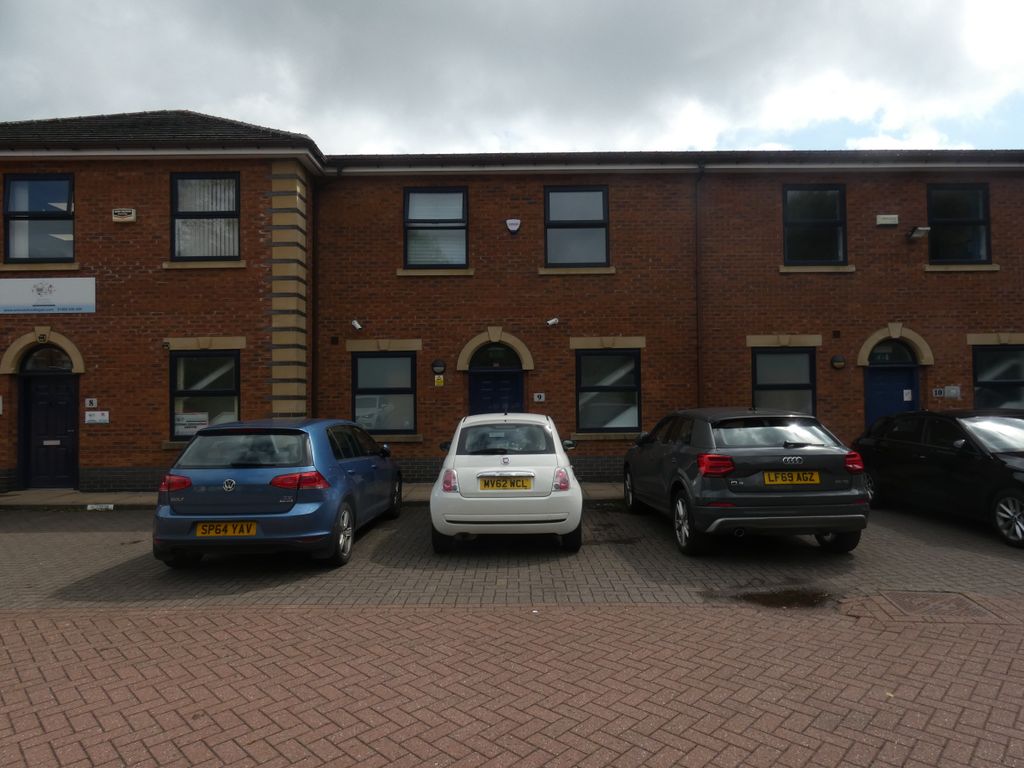 Office to let in Pendeford Business Park, Wolverhampton WV9, £20,000 pa