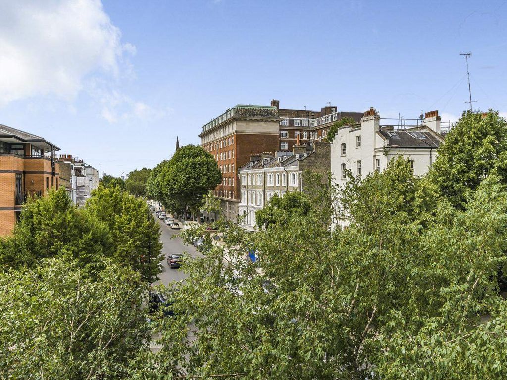 2 bed flat for sale in Abbey Road, London NW8, £1,250,000