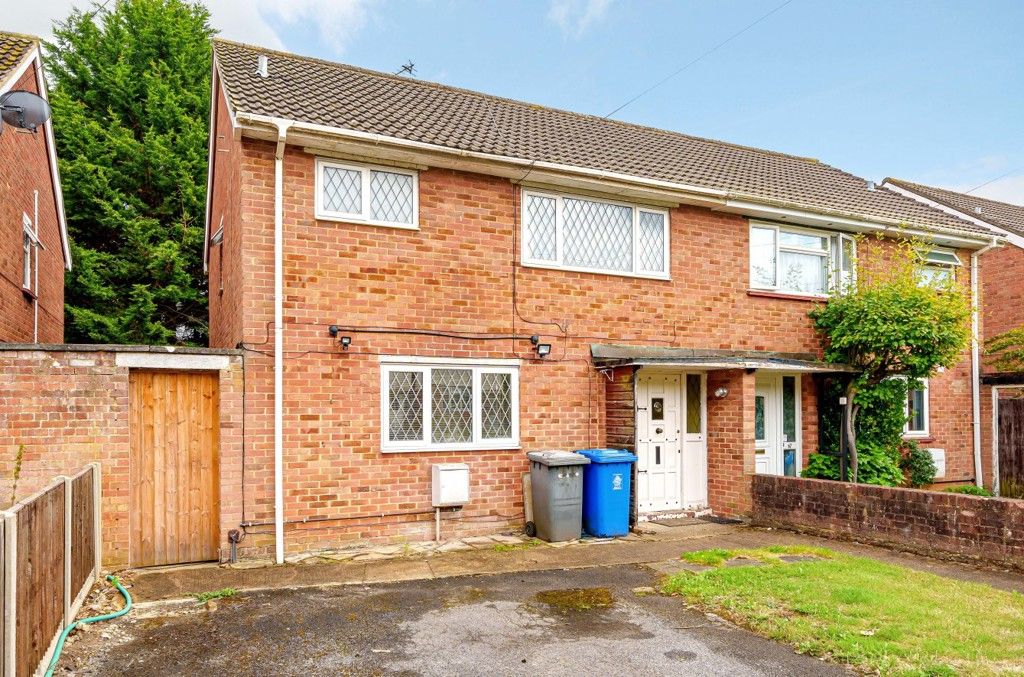 3 bed semi-detached house for sale in St. Chads Road, Maidenhead, Berkshire SL6, £400,000