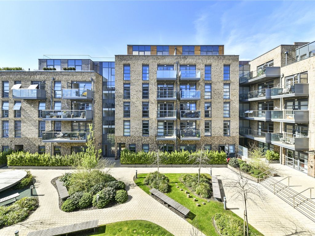 New home, 1 bed flat for sale in Alwen Court, 6 Pages Walk SE1, £595,000