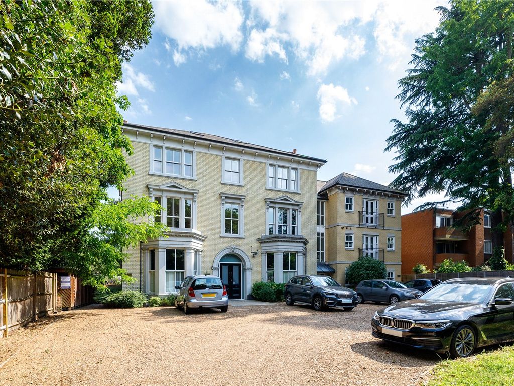 2 bed flat for sale in Birnam House, 20 Cambridge Park TW1, £515,000