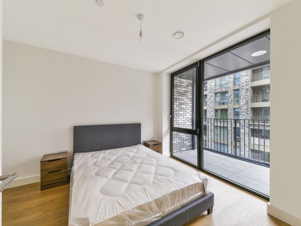 1 bed flat to rent in Tellicherry Court, Aberfeldy Village, London E14, £2,037 pcm